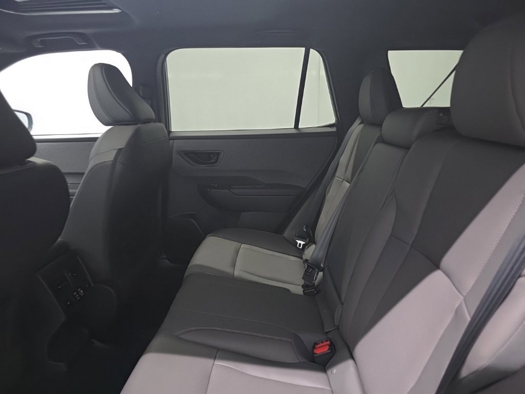 New 2026 Subaru Outback Limited AWD/4WD image 9