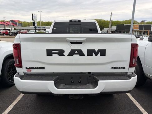 New 2026 RAM 2500 Laramie AWD/4WD image 4
