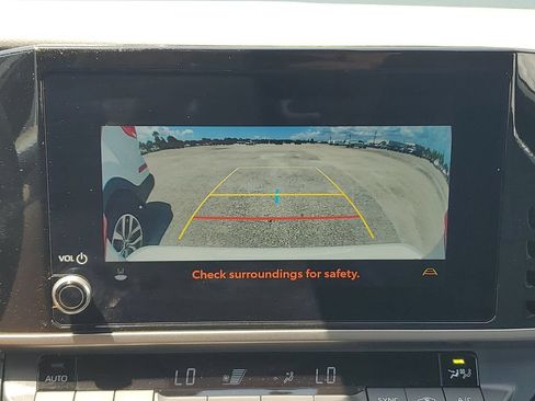 Used 2025 Toyota Camry SE w/ Convenience Package FWD image 17