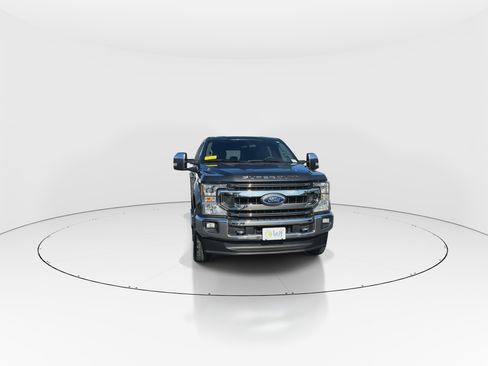 Used 2020 Ford F250 XLT w/ XLT Premium Package image 3