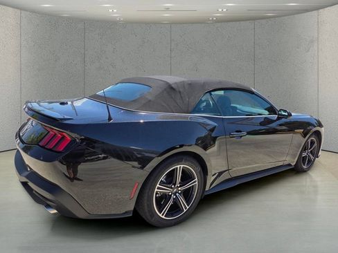 Used 2025 Ford Mustang Premium RWD image 4