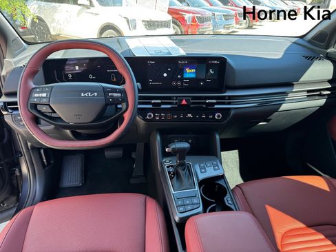 New 2026 Kia Sportage SX image 12