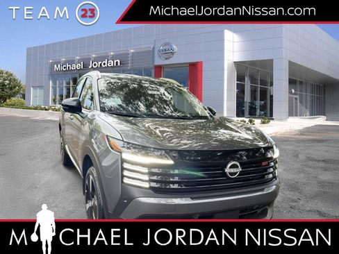 New 2026 Nissan Kicks SR image 1