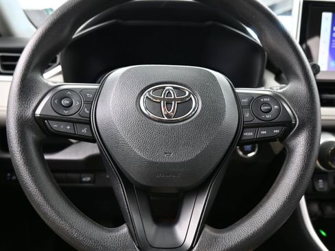 Used 2025 Toyota RAV4 XLE w/ Convenience Package FWD image 24