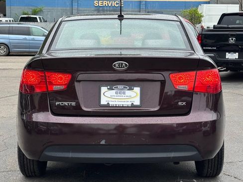 Used 2010 Kia Forte EX FWD image 7