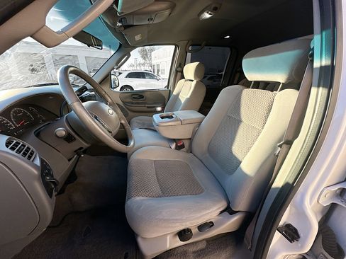 Used 2003 Ford F150 XLT image 13