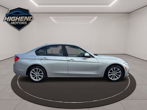 Used 2018 BMW 320i xDrive Sedan w/ Convenience Package image 7