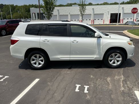 Used 2009 Toyota Highlander 2WD image 11