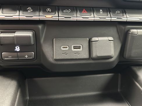 Used 2020 Chevrolet Silverado 1500 RST w/ All-Star Edition AWD/4WD image 23