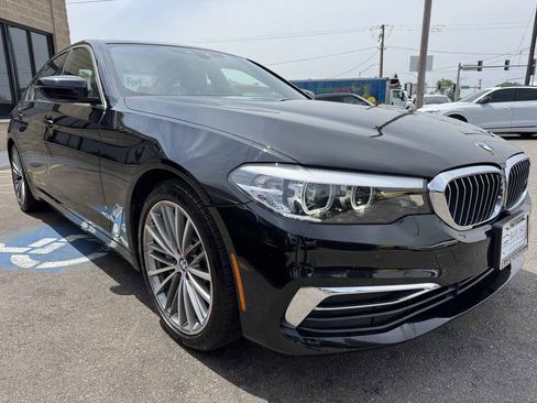 Used 2019 BMW 530i xDrive w/ Luxury Package AWD/4WD image 3
