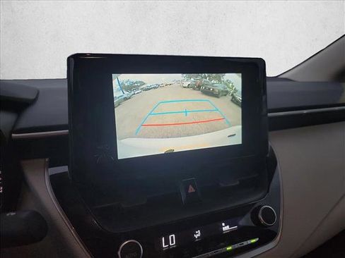 Used 2025 Toyota Corolla LE image 22