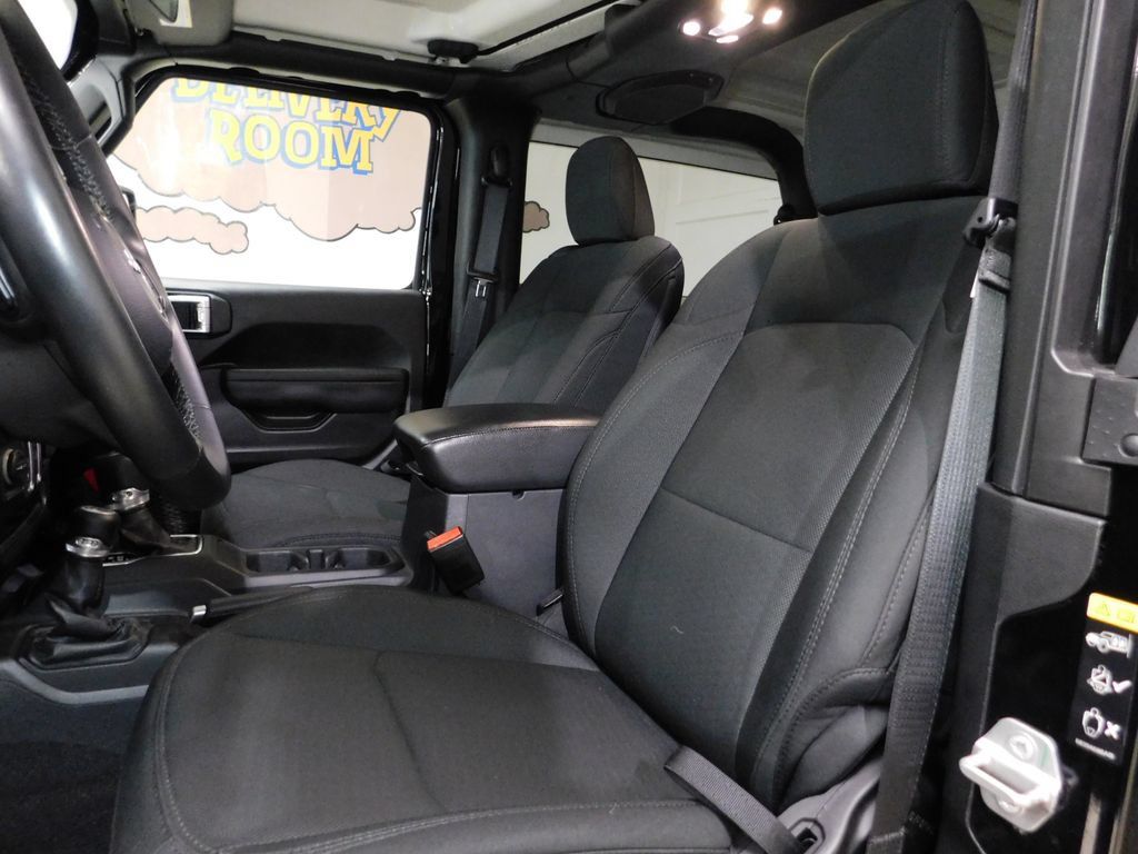 Used 2021 Jeep Wrangler Sport AWD/4WD image 34