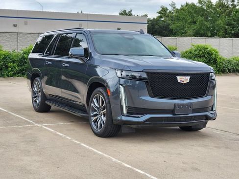Used 2021 Cadillac Escalade ESV Sport w/ Driver Assist Tech Package AWD/4WD image 3