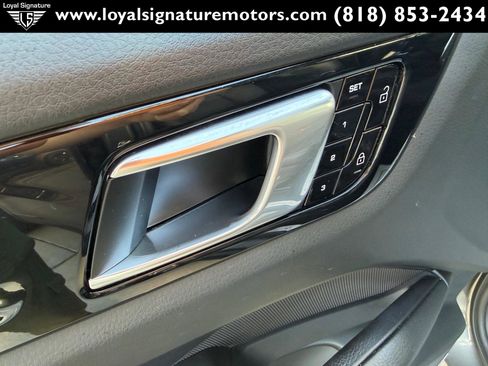 Used 2019 Porsche Cayenne S image 22