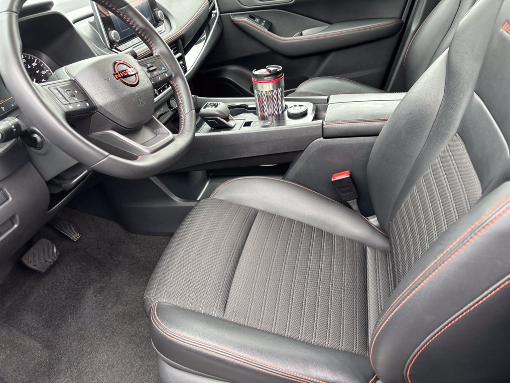 Used 2025 Nissan Rogue SV AWD/4WD image 11