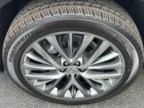 Used 2026 Buick Enclave Avenir w/ Super Cruise Package AWD/4WD image 38