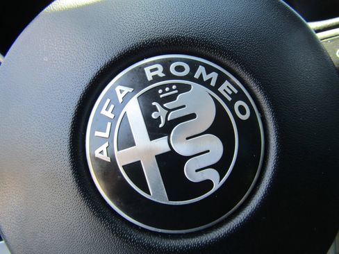 Used 2018 Alfa Romeo Giulia Ti Sport w/ Quick Order Package 22S Sport AWD/4WD image 36
