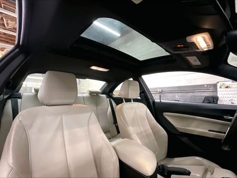 Used 2016 BMW M235i Coupe image 24