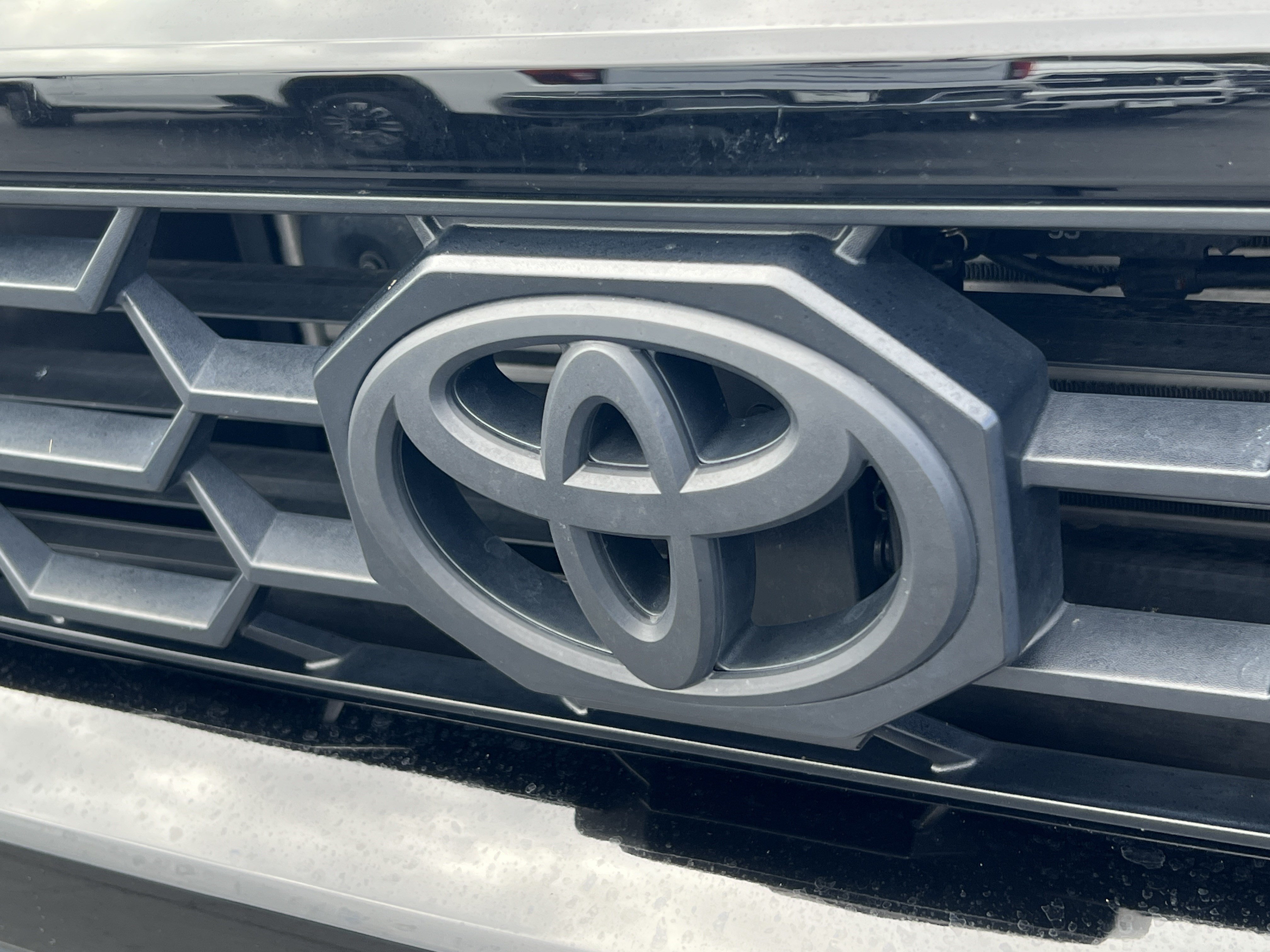 Used 2025 Toyota 4Runner TRD Off-Road Premium AWD/4WD image 8