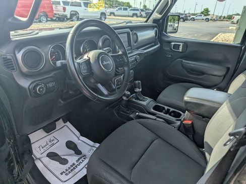 Used 2022 Jeep Wrangler Unlimited Sport AWD/4WD image 13