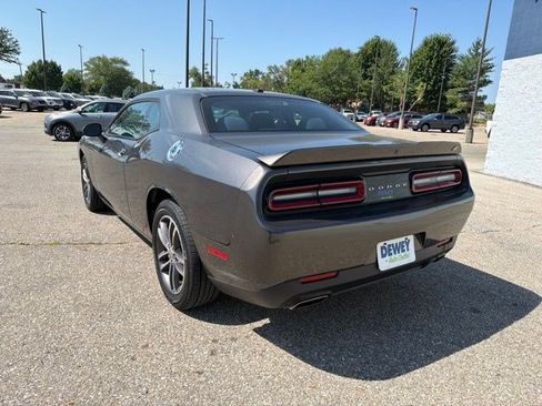 Used 2019 Dodge Challenger SXT AWD/4WD image 3