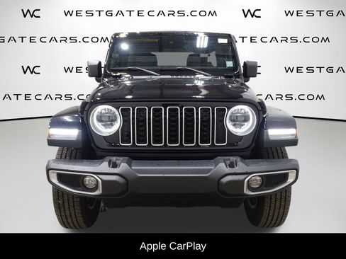 Used 2024 Jeep Wrangler Sahara image 4