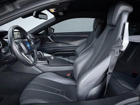 Used 2016 BMW i8 image 26