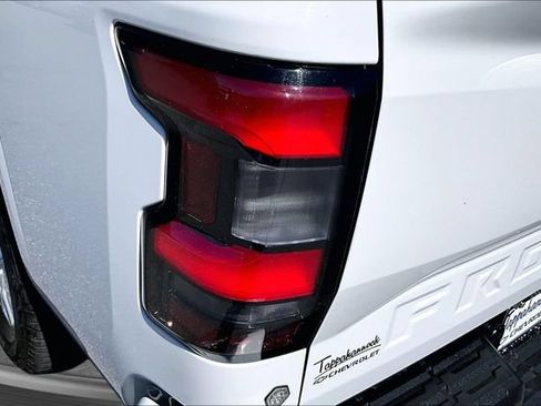 Used 2023 Nissan Frontier SV w/ SV Convenience Package AWD/4WD image 23
