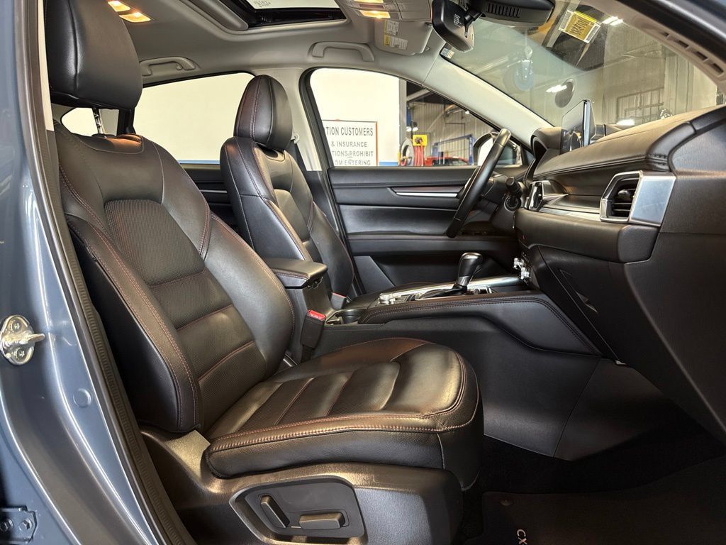 Used 2025 MAZDA CX-5 Carbon Edition AWD/4WD image 28