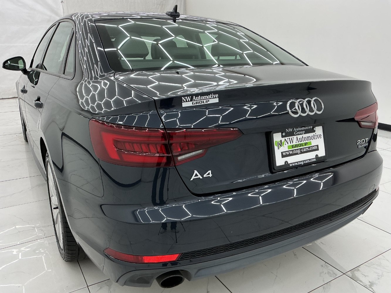 Used 2018 Audi A4 2.0T Premium AWD/4WD image 9