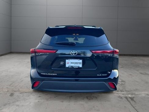 Used 2023 Toyota Highlander XLE AWD/4WD image 41