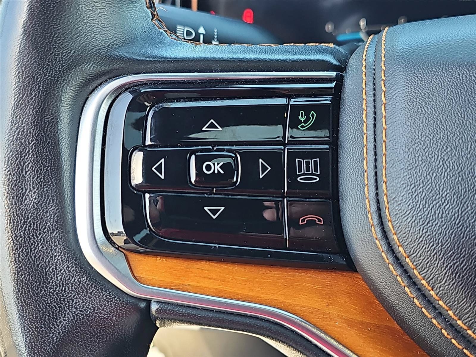 Used 2022 Jeep Grand Wagoneer Series III w/ Rear Seat Video Group 1 AWD/4WD image 20