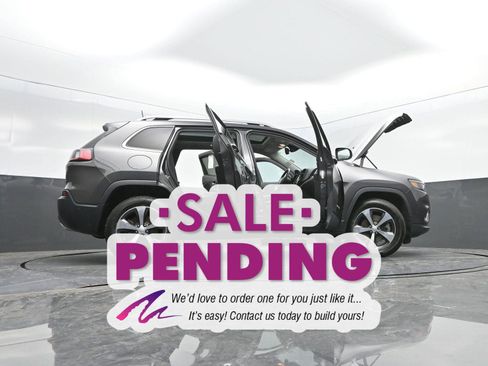 Used 2019 Jeep Cherokee Limited w/ Luxury Group image 52