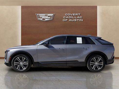 Certified 2024 Cadillac Lyriq Luxury image 2