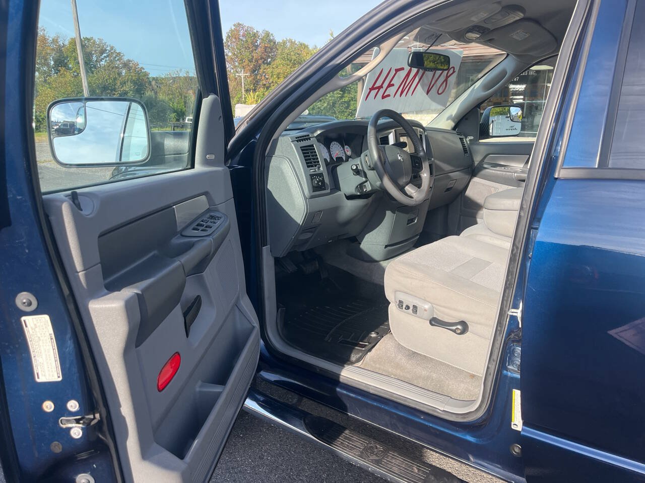 Used 2008 Dodge Ram 2500 Truck SLT w/ Popular Equipment Group AWD/4WD image 17