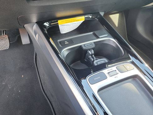 Used 2026 Mercedes-Benz GLB 250 image 19