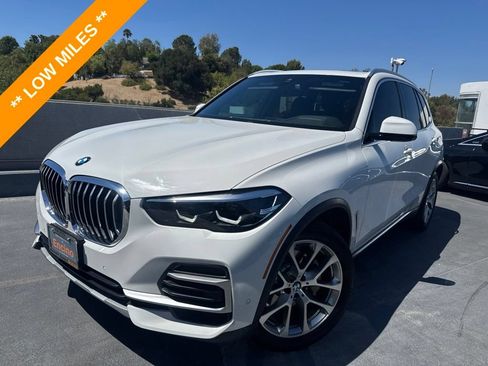 Used 2022 BMW X5 xDrive40i w/ Parking Assistance Package AWD/4WD image 1