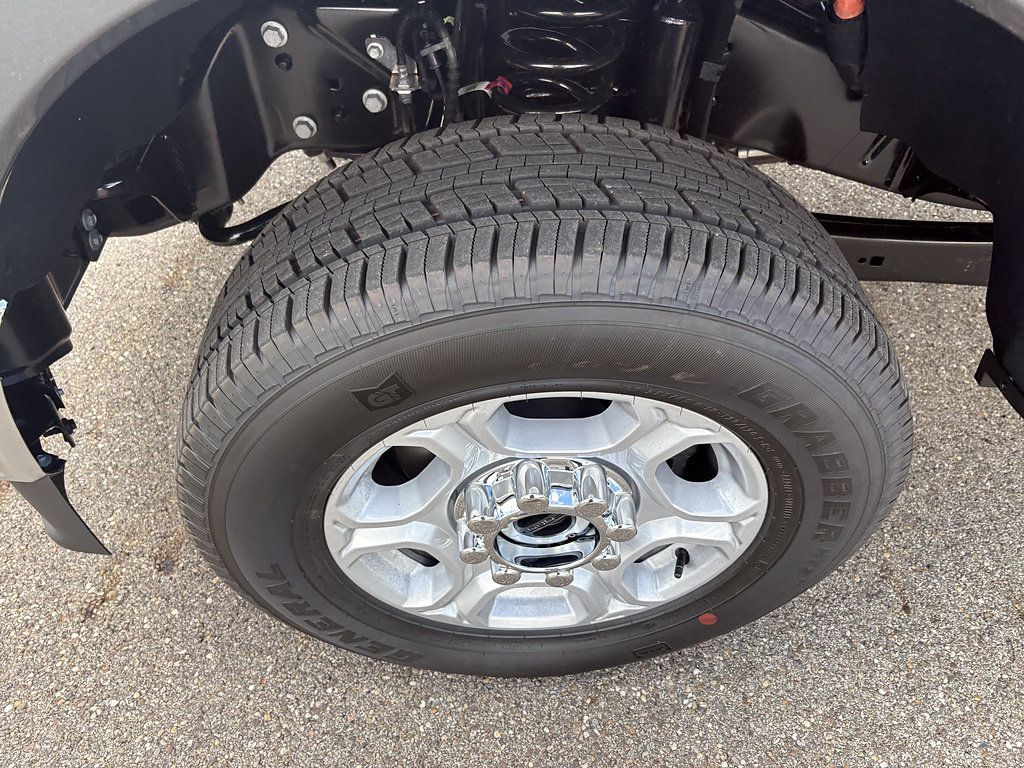 New 2026 Ford F250 XLT AWD/4WD image 9