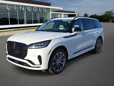 New 2026 Lincoln Aviator AWD w/ Jet Appearance Package image 1