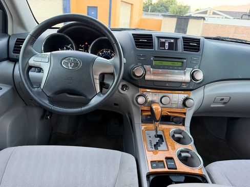 Used 2010 Toyota Highlander 4WD Hybrid image 18
