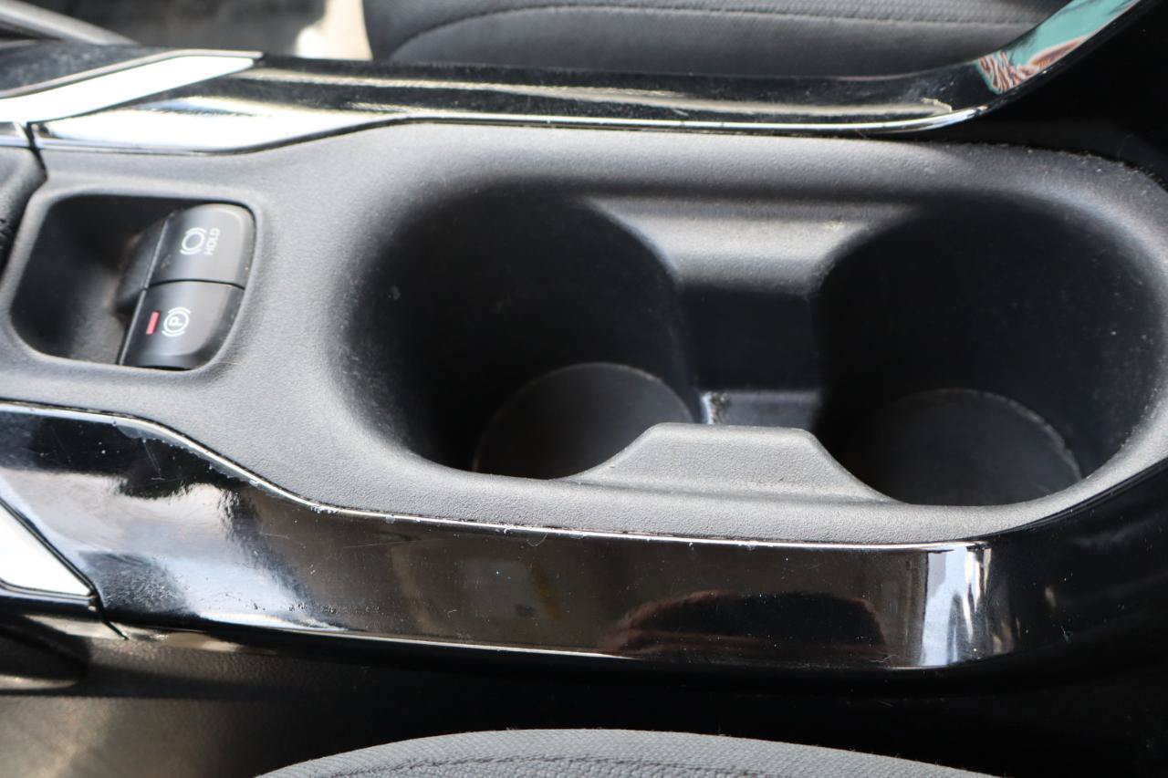 Used 2021 Toyota Corolla LE FWD image 26
