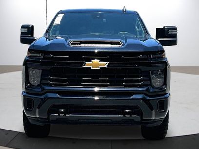 Used 2024 Chevrolet Silverado 2500 Custom w/ Custom Convenience Package