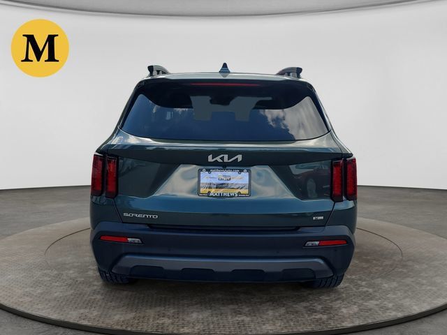 Certified 2023 Kia Sorento S w/ Panoramic Sunroof Package AWD/4WD image 4