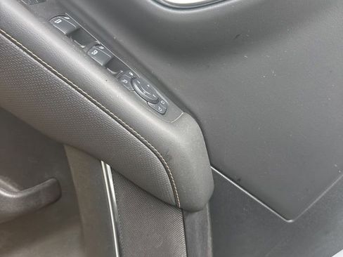Used 2024 GMC Yukon AT4 w/ Technology Package AWD/4WD image 11