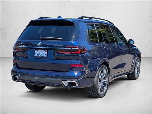 Used 2026 BMW X7 xDrive40i w/ M Sport Package AWD/4WD image 5