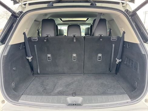 Used 2023 Nissan Pathfinder SL w/ SL Premium Package image 10