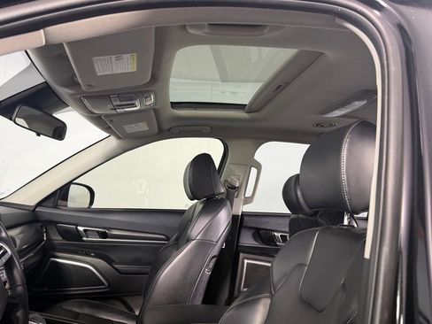 Used 2025 Kia Telluride S AWD/4WD image 22