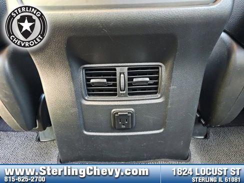 Used 2017 Nissan Titan SL w/ SL Towing Convenience Package image 27