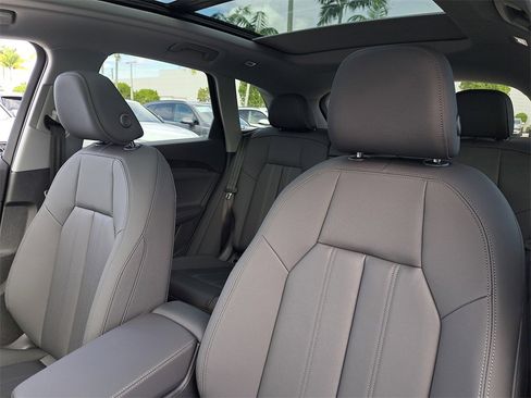 New 2025 Audi Q5 2.0T Premium Plus image 17