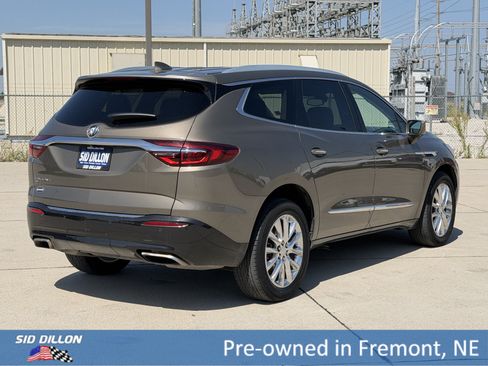 Used 2020 Buick Enclave Premium AWD/4WD image 4